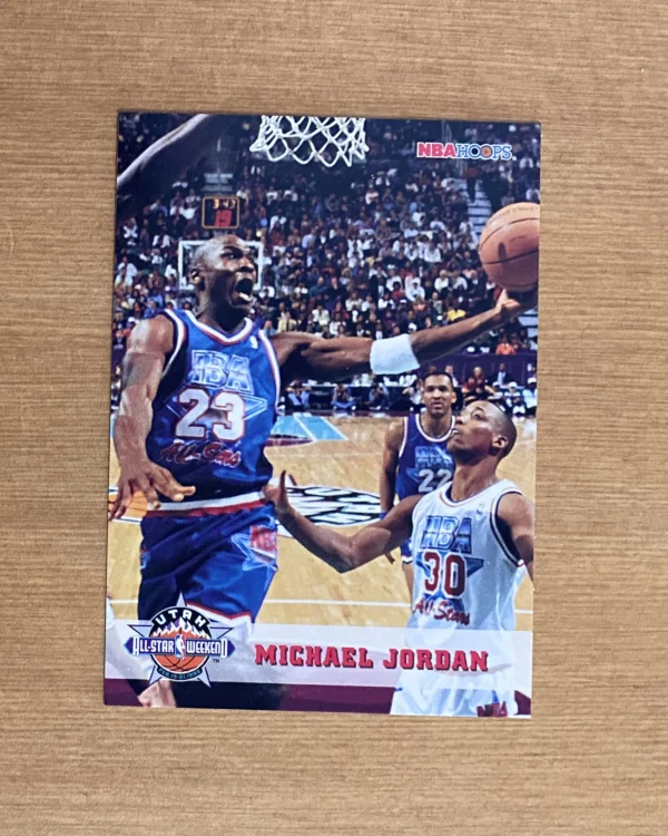 1993-94	Hoops - Michael Jordan #257